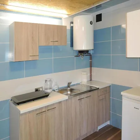 In A Location, A Few Meters From A Lake, Vakantiehuis