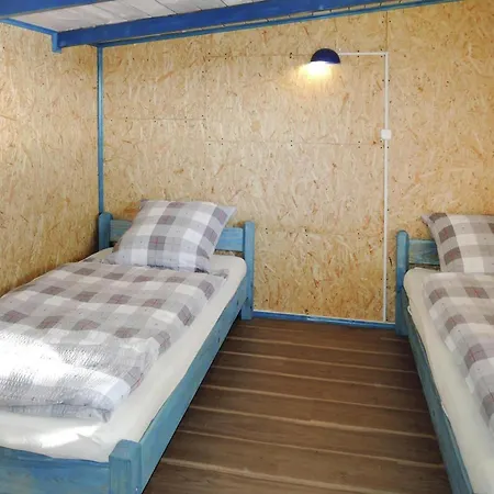 In A Location, A Few Meters From A Lake, Vakantiehuis